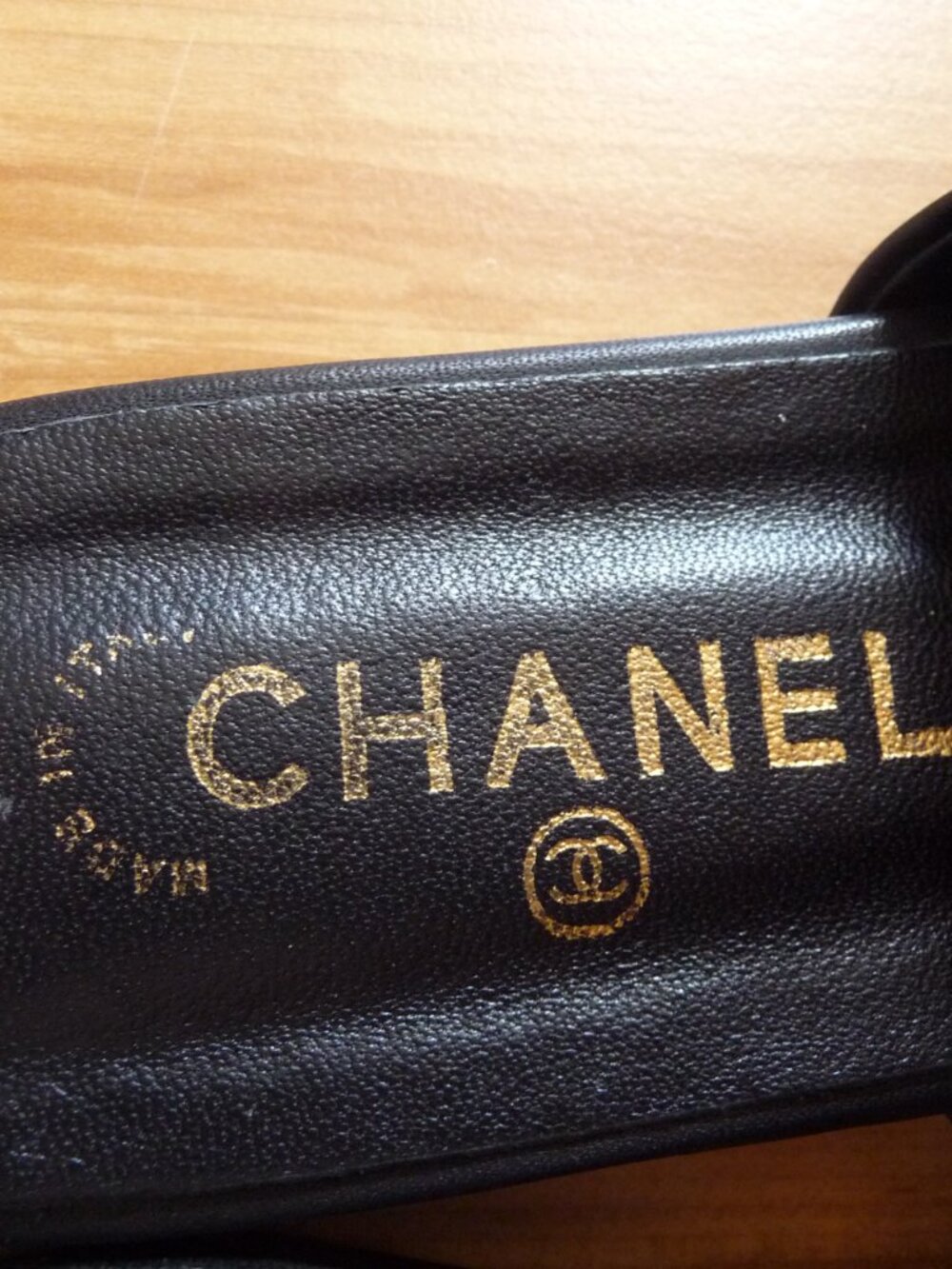 CHANEL CAMELIA BLAK LAMB LEATHER FLAT MULES SZE  EU40 /US 9 EXCELLENT CONDITION - Picture 3 of 8